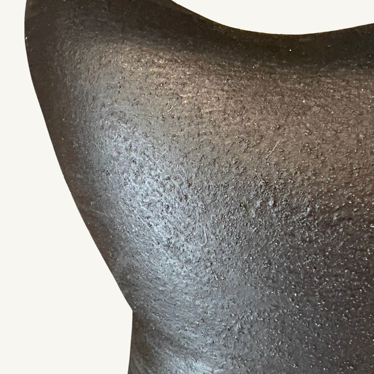 Heya | Handmade Moroccan terracotta sculptural minimalist vase