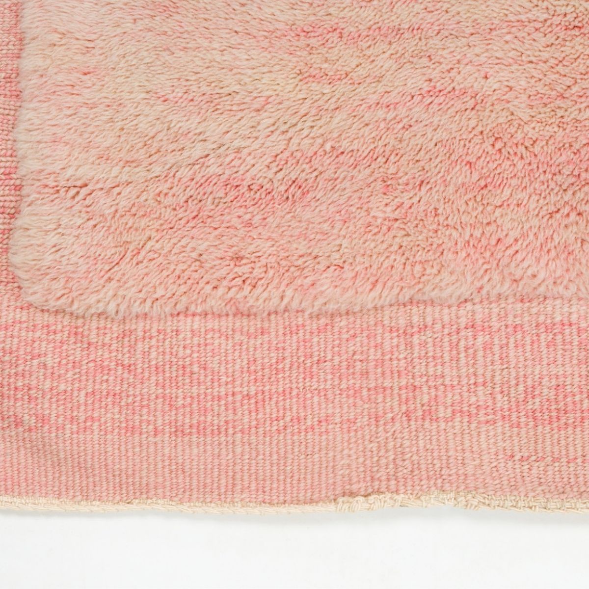 C / 08 | Modern Salmon Moroccan Wool Rug