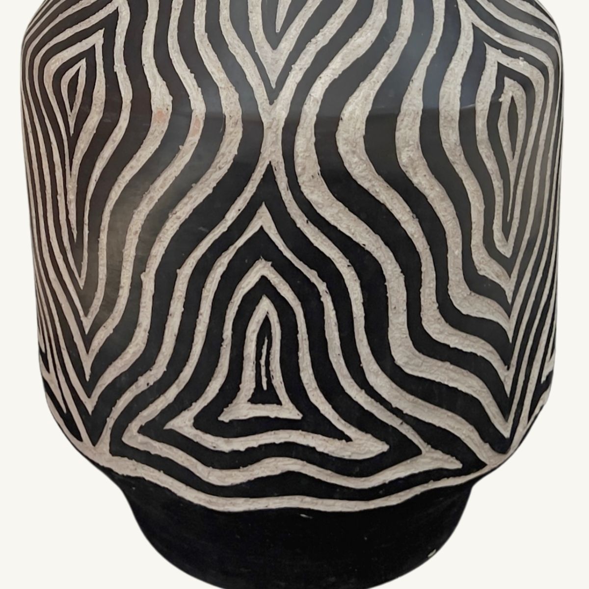 Chisel Najma | Handmade Moroccan artisan sculptural clay vase