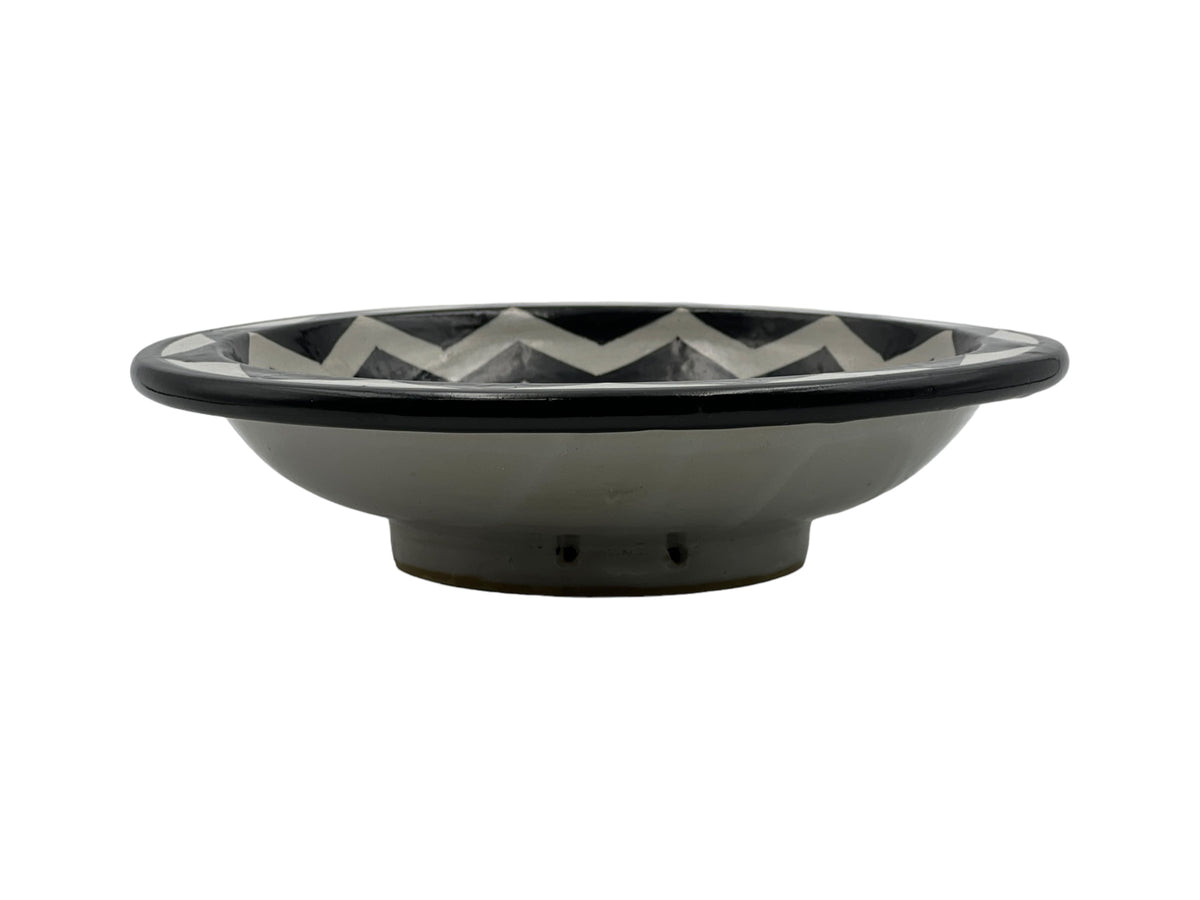 Fez Nihaya Plate | Handcrafted Fez Clay Pottery – Natural Pigments & Traditional Moroccan Craftsmanship
