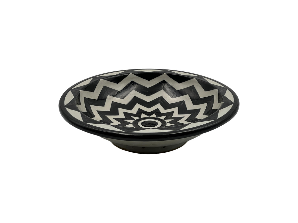 Fez Nihaya Plate | Handcrafted Fez Clay Pottery – Natural Pigments & Traditional Moroccan Craftsmanship