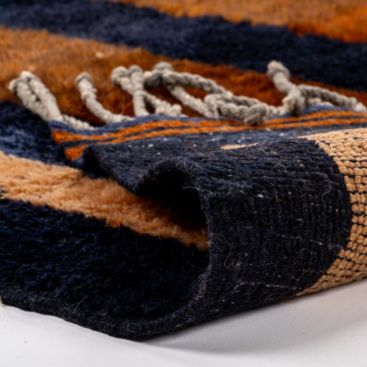Handwoven Moroccan Wool Rug – Essaouira