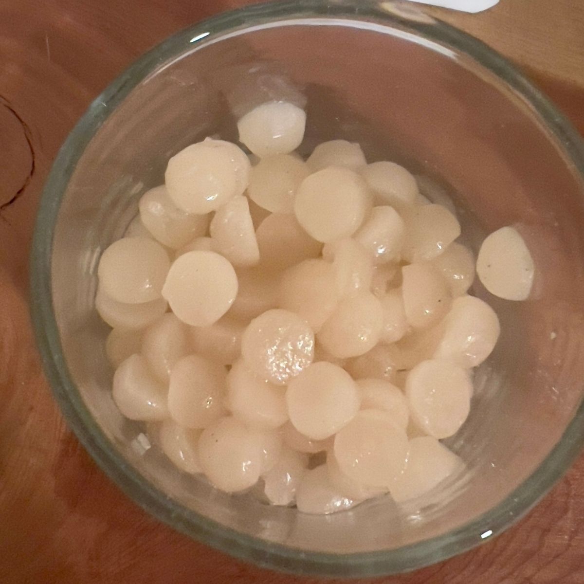 Dary Living’s biodegradable gel wax, infused with Amber Sweet, is beautifully encased in a crystal-clear glass cloche. Crafted from sustainable, plant-based ingredients, this elegant candle offers a clean, radiant burn and a refined fragrance experience — perfect for sophisticated, eco-conscious interiors.
