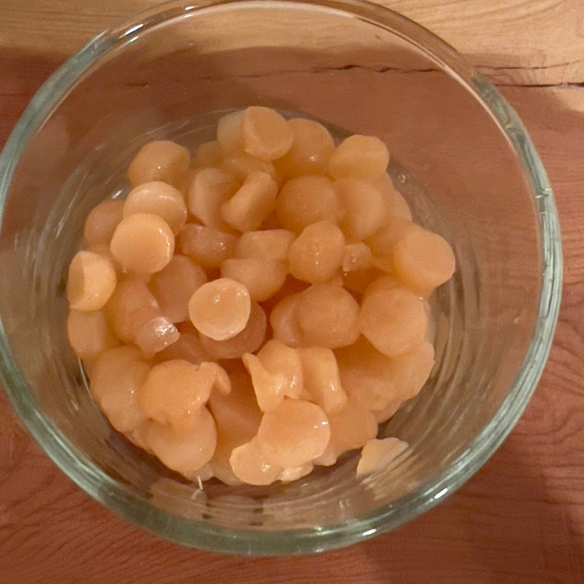 Dary Living’s biodegradable gel wax, infused with Royal Oud, is beautifully encased in a crystal-clear glass cloche. Crafted from sustainable, plant-based ingredients, this elegant candle offers a clean, radiant burn and a refined fragrance experience — perfect for sophisticated, eco-conscious interiors.