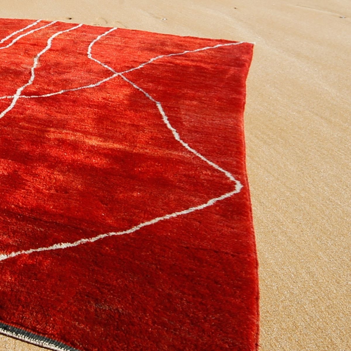 T / 16 | Luxury Moroccan Wool Rug – DARY LIVING